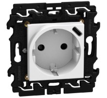Bticino Light Now - розетка немецкого стандарта с USB C 2К+З, цвет белый - YW4141USB