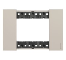 Рамка на 1 пост, 3 модуля - Итальянский стандарт. Цвет Песочный. Bticino серия Living Now. KA4803KM