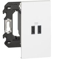 Розетка зарядное устройство USB 2 разъёма тип - C/тип - C 3000мА 2 модуля. Цвет Белый. Bticino серия Living Now. K4702+K4286C2+KW12C